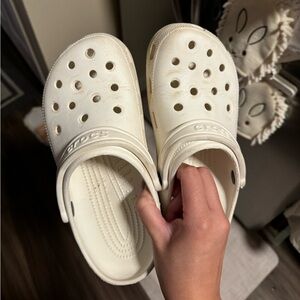 Crocs women size 8 men’s size 6